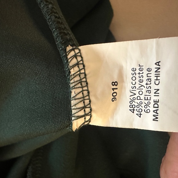 Pretty Garden Forest Green Athletic 1/2 Zip Sweatshirt and Pants Set. - Picture 4 of 9